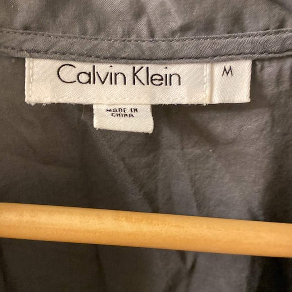 Calvin Klein blouse with front tie, size medium - Picture 3 of 9